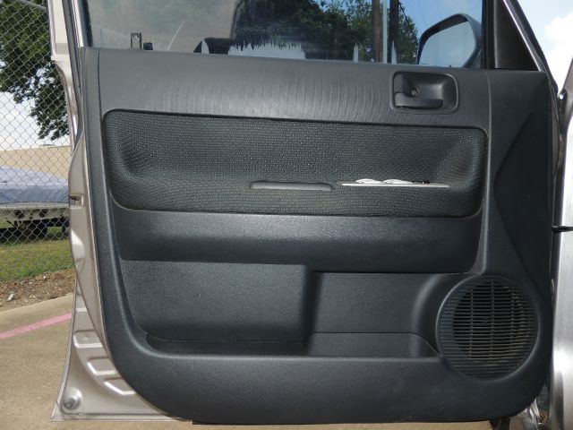 Scion xB 2006 photo 4