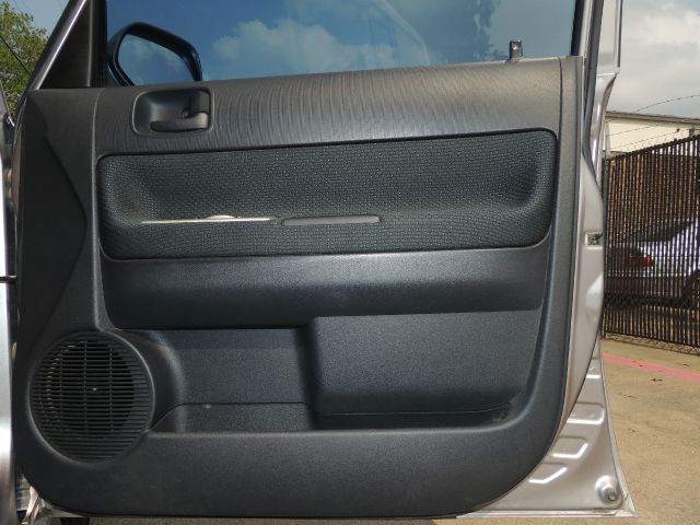 Scion xB 2006 photo 9