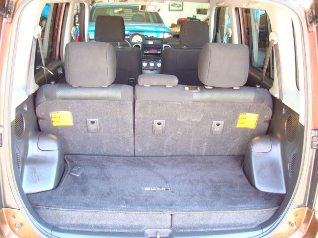 Scion xB 2006 photo 8