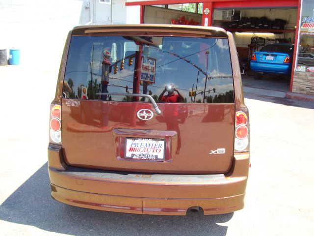 Scion xB 2006 photo 9