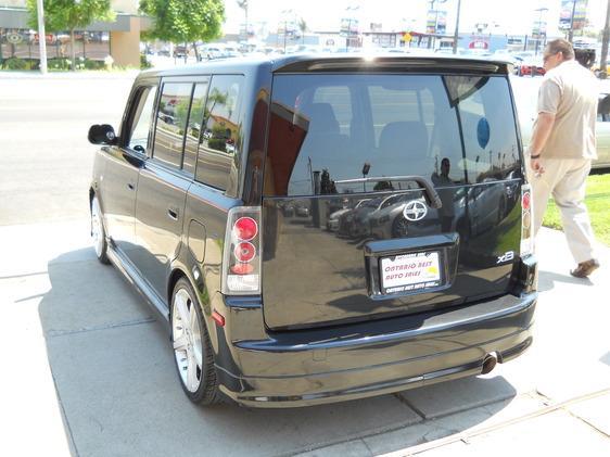 Scion xB 2006 photo 1