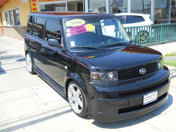 Scion xB 2006 photo 3