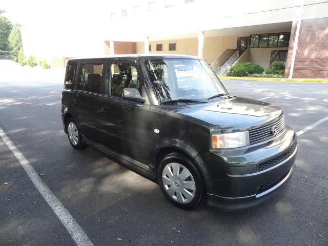 Scion xB 2006 photo 2