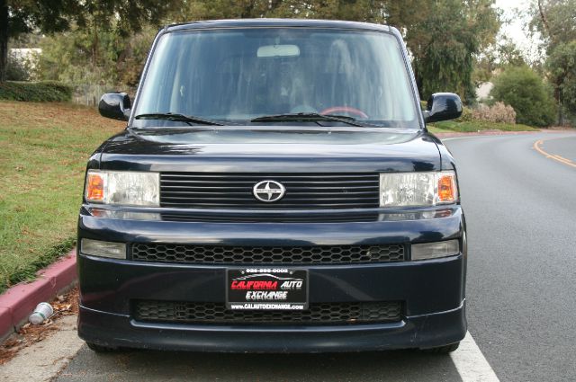 Scion xB 2006 photo 1