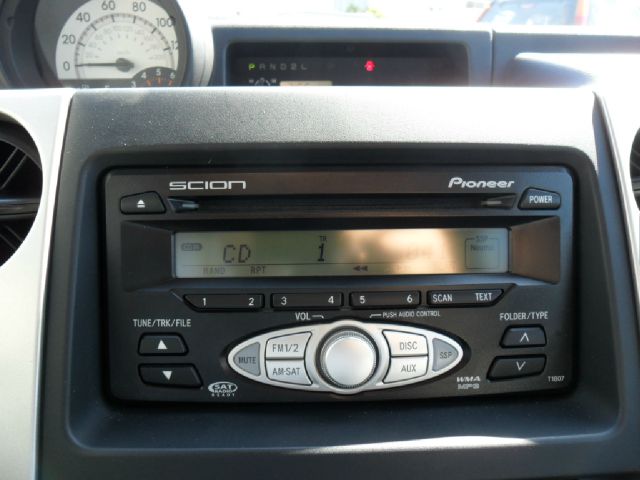 Scion xB 2006 photo 1