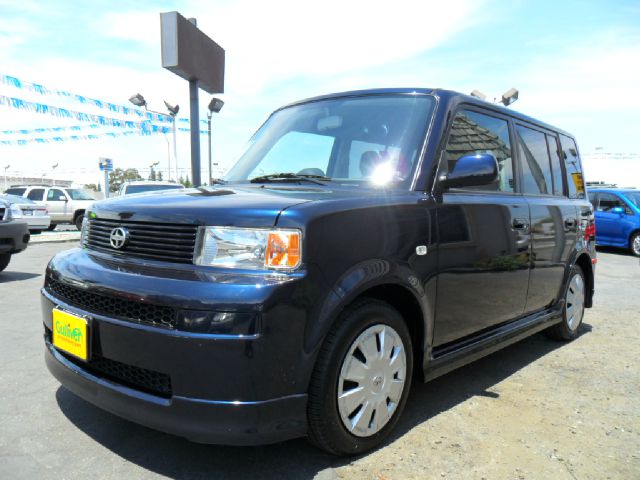 Scion xB 2006 photo 10