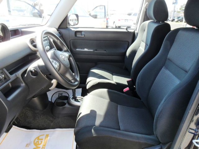 Scion xB 2006 photo 4