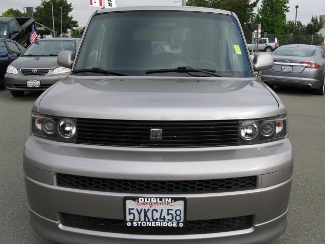 Scion xB 2006 photo 2