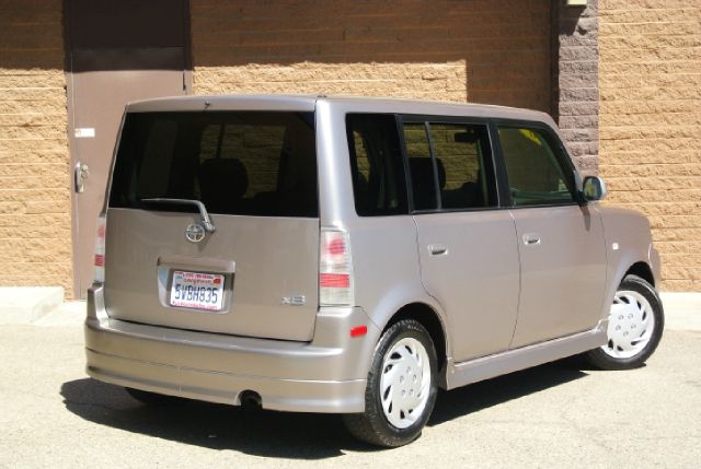 Scion xB 2006 photo 4