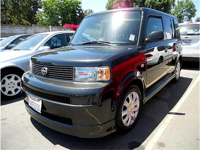 Scion xB 2006 photo 1