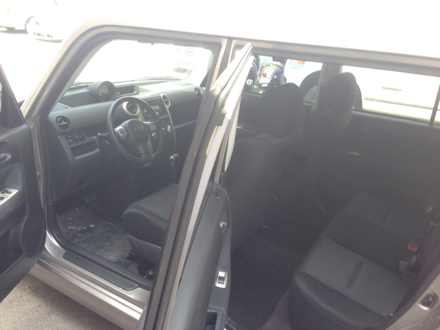 Scion xB 2006 photo 4