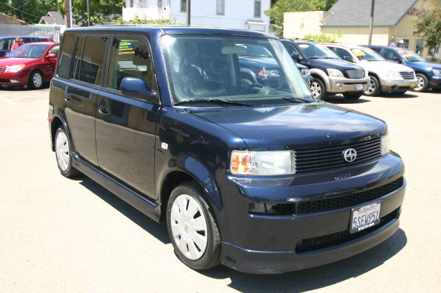 Scion xB 2006 photo 4