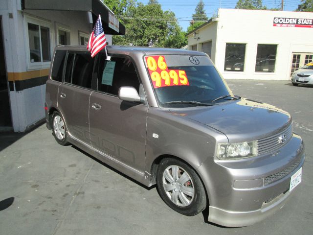 Scion xB 2006 photo 3