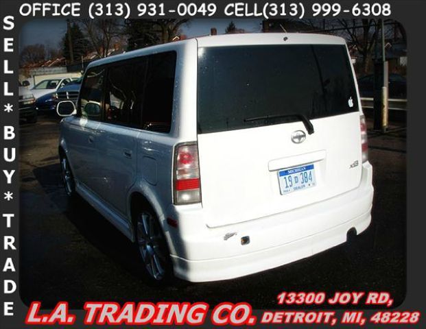 Scion xB 2006 photo 4