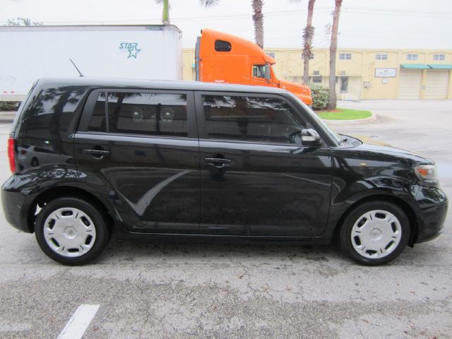 Scion xB 2008 photo 15