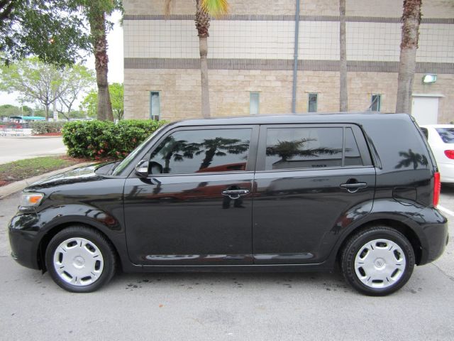 Scion xB 2008 photo 18