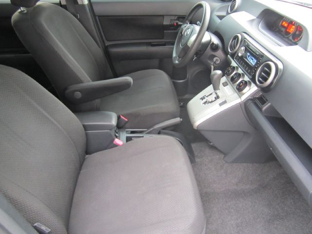 Scion xB 2008 photo 22