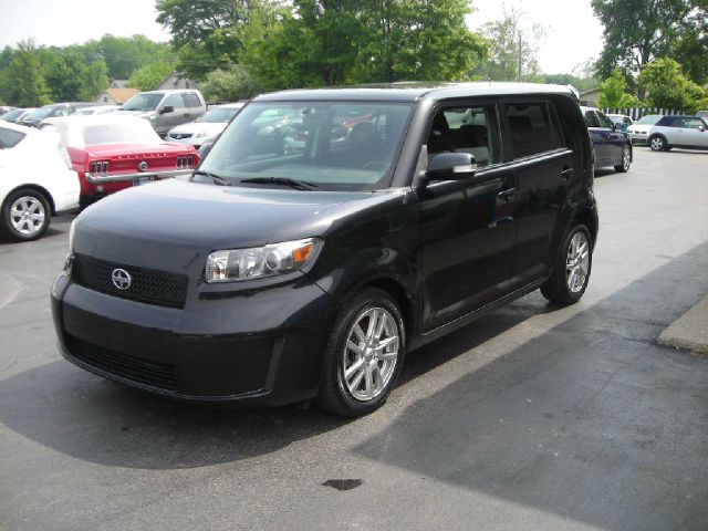 Scion xB 2008 photo 2