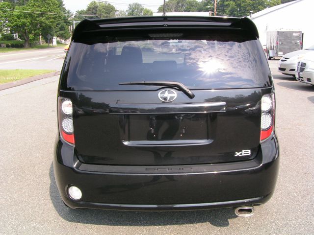 Scion xB 2008 photo 4