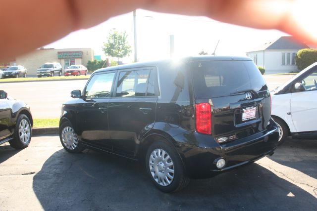 Scion xB 2008 photo 3