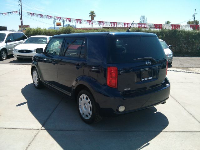 Scion xB 2008 photo 2