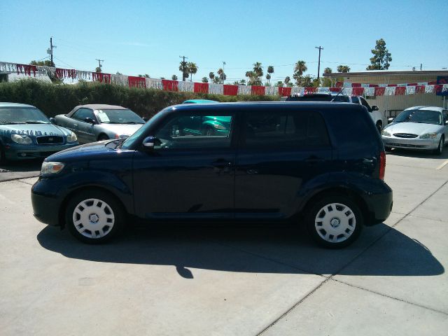 Scion xB 2008 photo 3