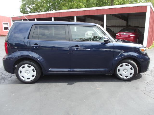 Scion xB 2008 photo 3