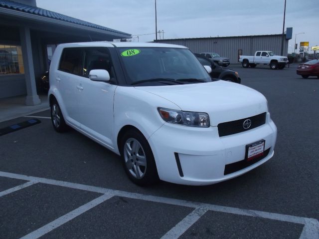 Scion xB 2008 photo 2