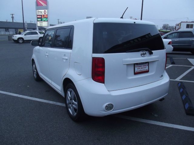 Scion xB 2008 photo 3