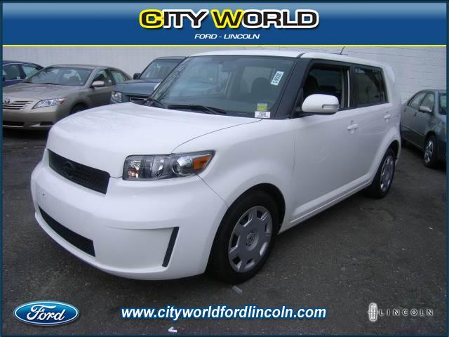 Scion xB 2008 photo 2