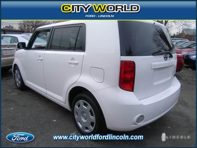 Scion xB 2008 photo 5