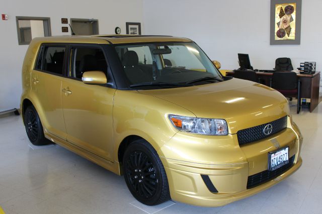 Scion xB 2008 photo 13