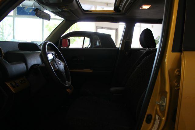 Scion xB 2008 photo 9