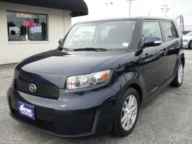 Scion xB 2008 photo 1