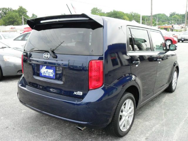 Scion xB 2008 photo 3