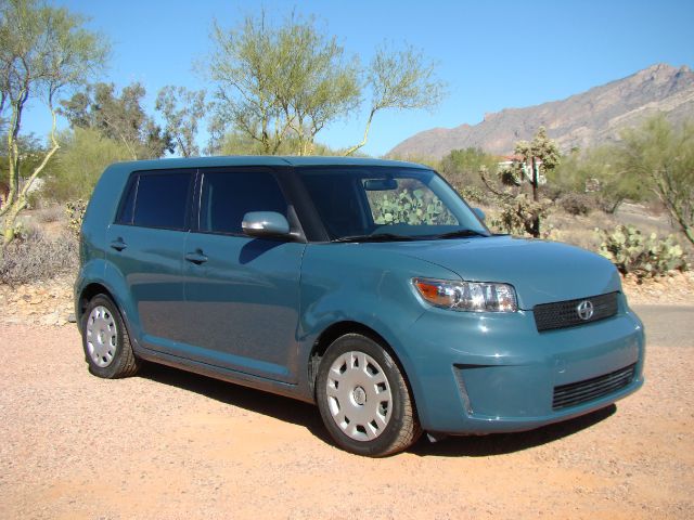 Scion xB 2008 photo 1