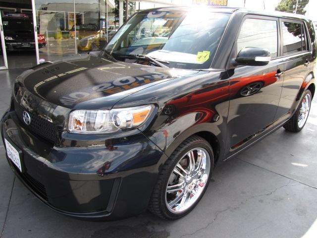 Scion xB 2008 photo 1