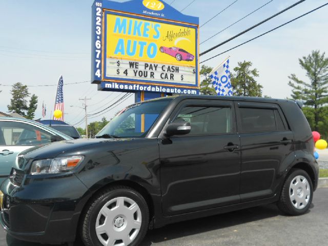 Scion xB 2008 photo 3