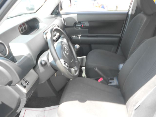 Scion xB 2008 photo 8