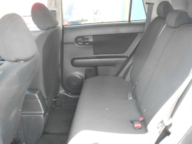 Scion xB 2008 photo 9