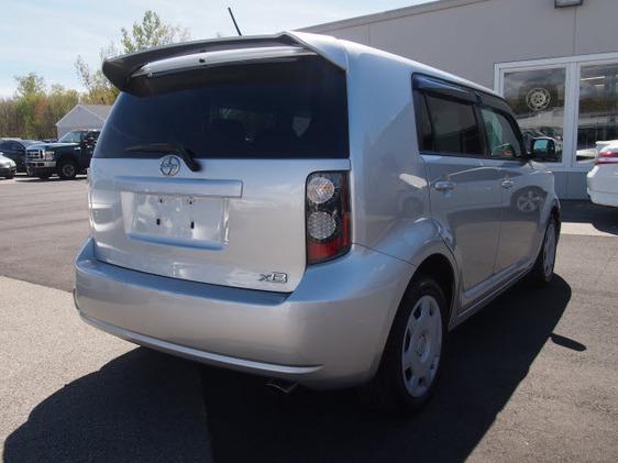 Scion xB 2008 photo 1