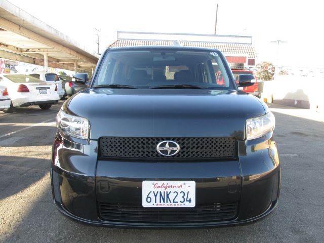 Scion xB 2008 photo 1