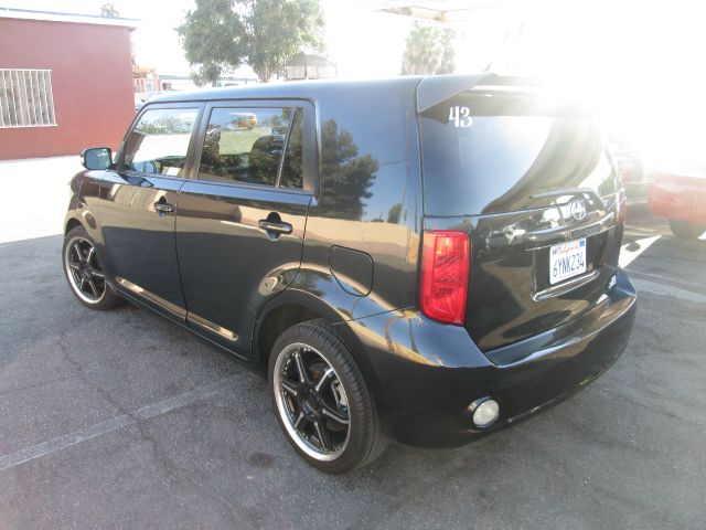 Scion xB 2008 photo 4