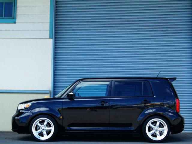 Scion xB 2008 photo 2