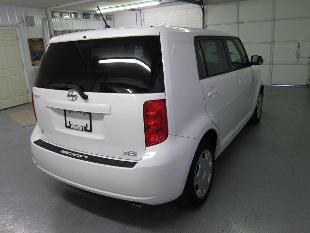 Scion xB 2009 photo 4