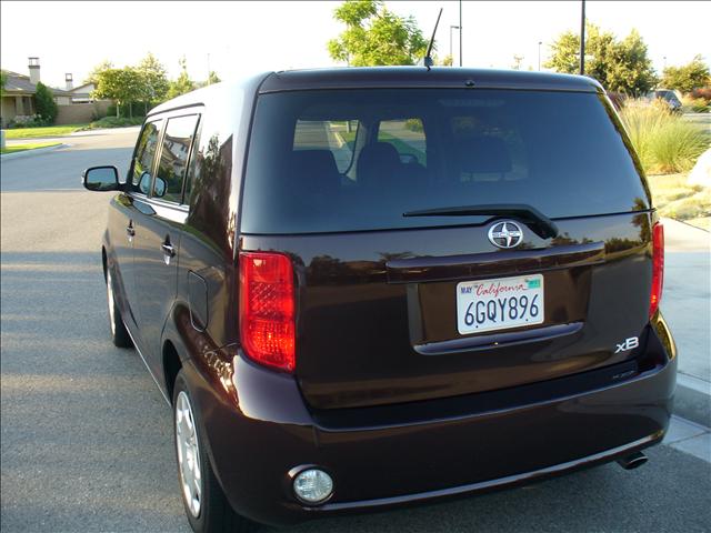 Scion xB 2009 photo 5