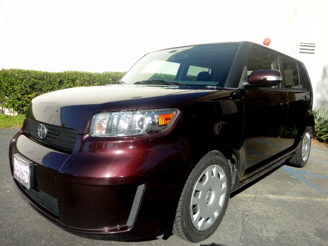 Scion xB 2009 photo 3