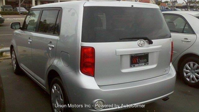 Scion xB 2009 photo 3