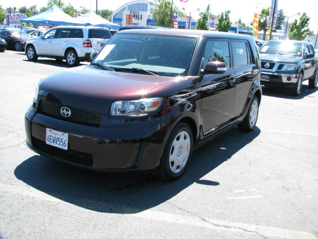 Scion xB 2009 photo 3