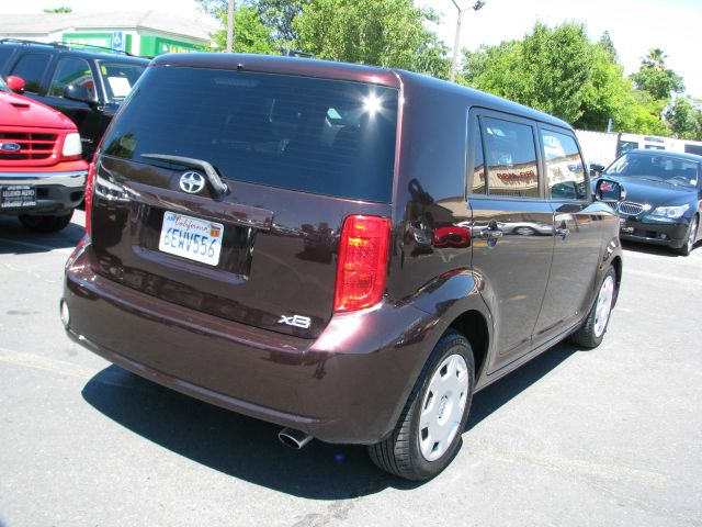 Scion xB 2009 photo 4